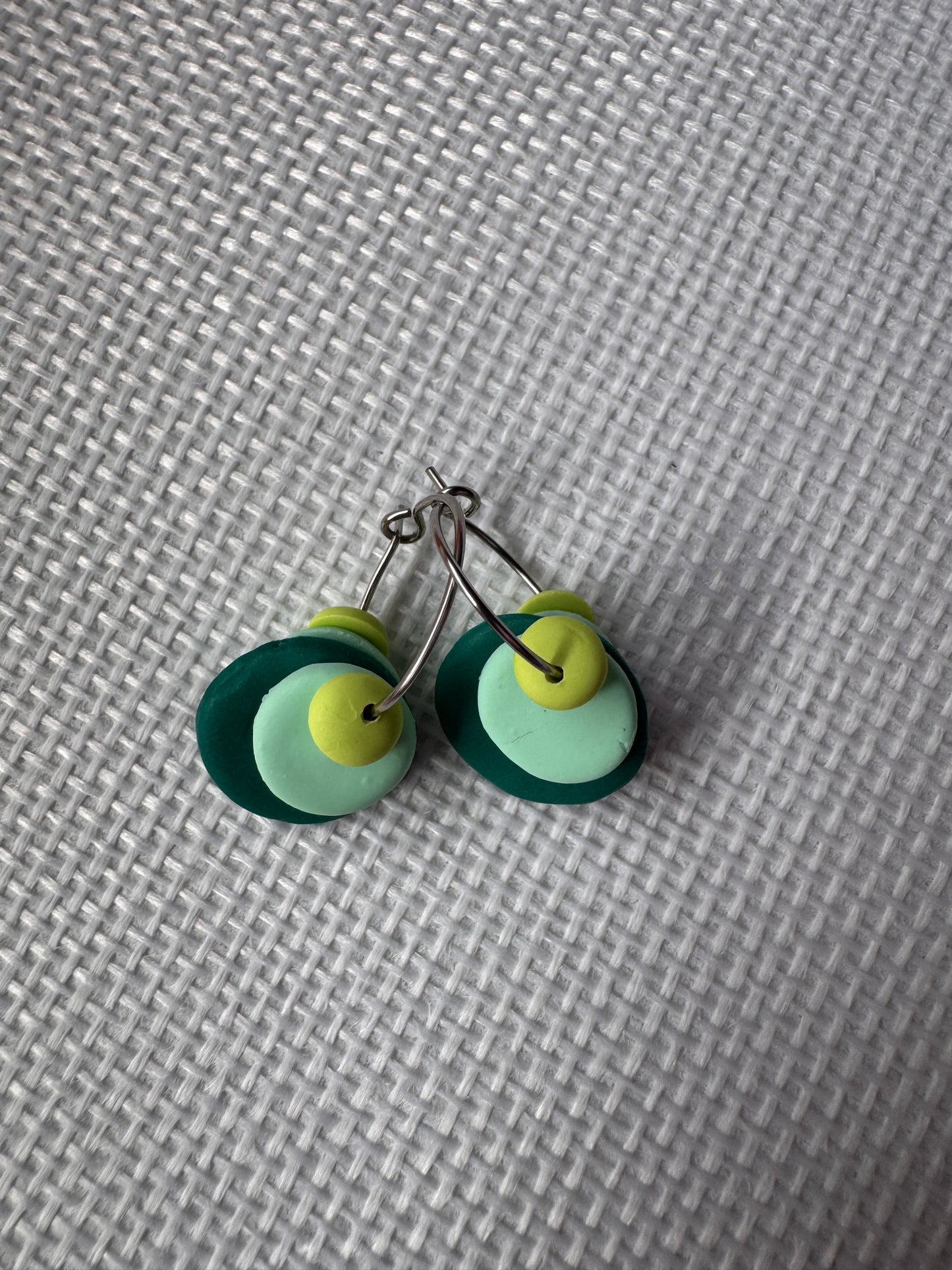 Pendientes Charás